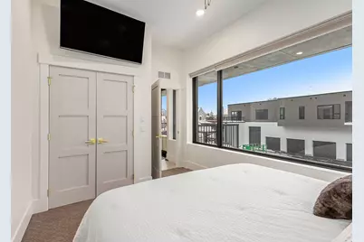 300 Washington Avenue #4, Grand Haven, MI 49417 - Photo 11
