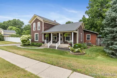 29 W Division Street NE, Rockford, MI 49341 - Photo 1