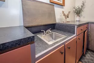 1021 Hol Hi Dr, Kalamazoo, MI 49008 - Photo 17
