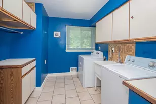 1021 Hol Hi Dr, Kalamazoo, MI 49008 - Photo 31