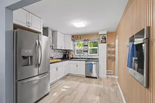 1323 Coolidge Ave, Kalamazoo, MI 49006 - Photo 5