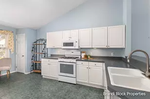 59 Pond Ridge Dr NE, Grand Rapids, MI 49546 - Photo 9