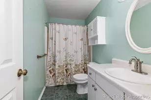 59 Pond Ridge Dr NE, Grand Rapids, MI 49546 - Photo 19