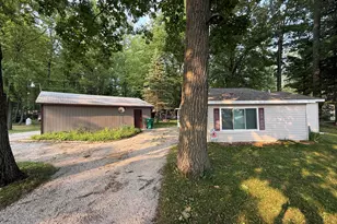 5256 Blueberry Dr, Harrison, MI 48625 - Photo 3