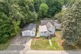 167 W Brooks St, Newaygo, MI 49337 - Photo 3