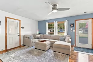 1063 Hazel St, South Haven, MI 49090 - Photo 5