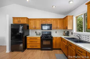 1930 Mullins Ave NW, Grand Rapids, MI 49534 - Photo 9