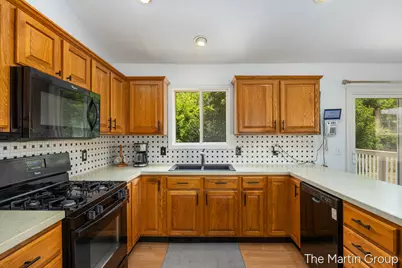 1930 Mullins Avenue NW, Grand Rapids, MI 49534 - Photo 7