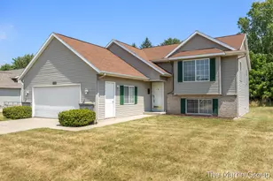 1930 Mullins Ave NW, Grand Rapids, MI 49534 - Photo 1