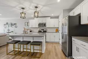 8924 Barrington Ln, Jenison, MI 49428 - Photo 7