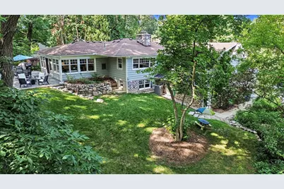9 E Heatheridge Street, Ann Arbor, MI 48104 - Photo 1