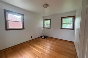 29671 Macintyre St, Livonia, MI 48150 - Photo 3