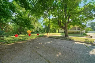615 N Pleasant St, Jackson, MI 49202 - Photo 43