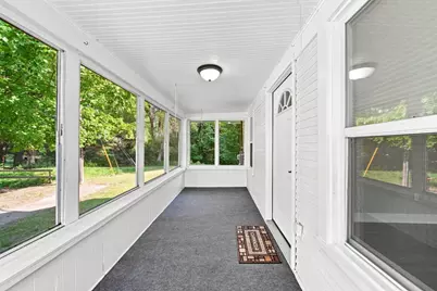 615 N Pleasant Street, Jackson, MI 49202 - Photo 3