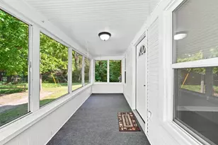 615 N Pleasant St, Jackson, MI 49202 - Photo 3
