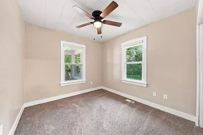 615 N Pleasant Street, Jackson, MI 49202 - Photo 17