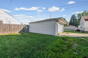 2478 River Dr, Lincoln Park, MI 48146 - Photo 9