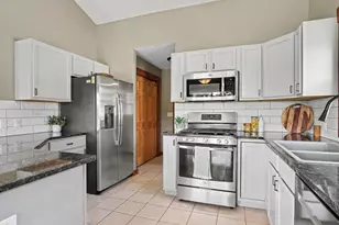 3476 Lindsey Ln, Zeeland, MI 49464 - Photo 9