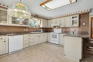 1347 Ferry St, Niles, MI 49120 - Photo 5