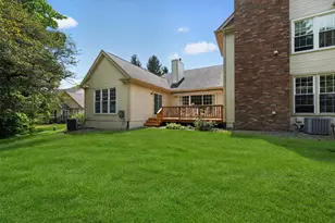 39628 Village Run Dr, Northville, MI 48168 - Photo 15