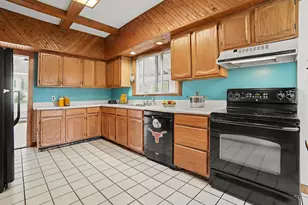 216 E Danaher St, Ludington, MI 49431 - Photo 19