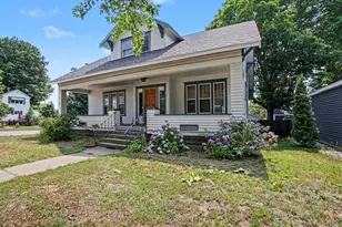 216 E Danaher St, Ludington, MI 49431 - Photo 29