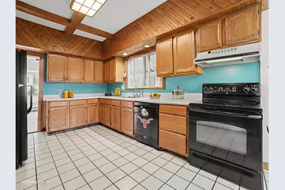 216 E Danaher Street, Ludington, MI 49431 - Photo 17