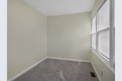 22000 Cunningham Avenue, Warren, MI 48091 - Photo 9