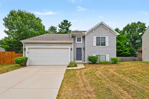 1202 Pinewood Dr, Greenville, MI 48838 - Photo 1