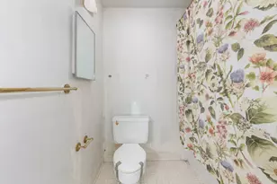 8191 Colony Dr, Grosse Ile, MI 48138 - Photo 23