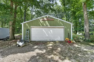 8235 E Jason Rd, Laingsburg, MI 48848 - Photo 39
