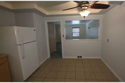 24517 Rosebud Avenue, Eastpointe, MI 48021 - Photo 5