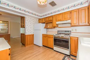 1805 Golfview Ave, Kalamazoo, MI 49001 - Photo 11