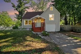 1095 Roosevelt Ct, Muskegon, MI 49441 - Photo 1