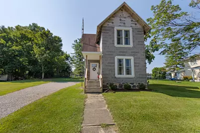 211 W Maple Street, Camden, MI 49232 - Photo 5