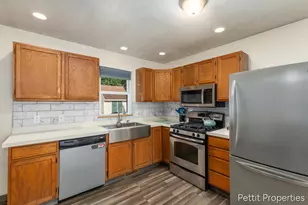 1447 West St, Muskegon, MI 49442 - Photo 7