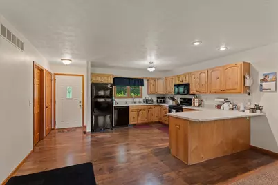 25028 Jefferson Center Street, Cassopolis, MI 49031 - Photo 5