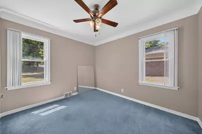 21824 S Elizabeth Street E, Saint Clair Shores, MI 48080 - Photo 19