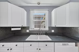 21824 S Elizabeth Street E, Saint Clair Shores, MI 48080 - Photo 13