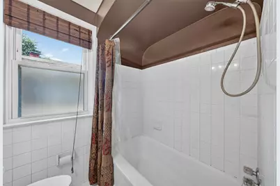 21824 S Elizabeth Street E, Saint Clair Shores, MI 48080 - Photo 17