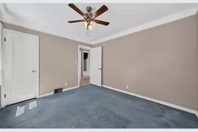 21824 S Elizabeth Street E, Saint Clair Shores, MI 48080 - Photo 23