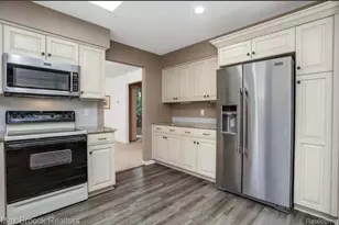 6257 Gatewood, West Bloomfield, MI 48322 - Photo 33