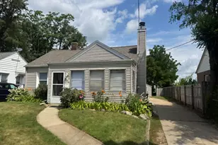 155 Cliff St, Battle Creek, MI 49014 - Photo 1