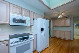 4334 Laurel Dr, Saint Joseph, MI 49085 - Photo 11