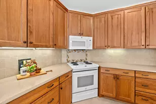 3625 Whicker Pointe, Kalamazoo, MI 49006 - Photo 7