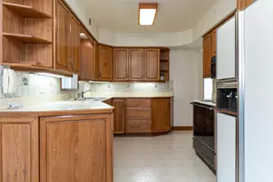 8433 Newells Ln, Portage, MI 49002 - Photo 9