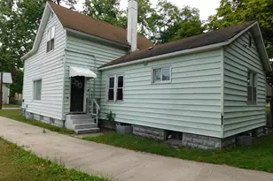 157 Harrison St, Manistee, MI 49660 - Photo 7
