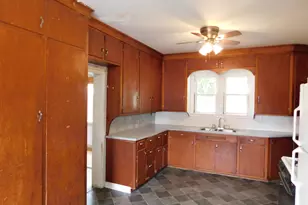 157 Harrison St, Manistee, MI 49660 - Photo 11
