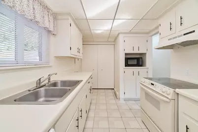 8807 Lake Park Drive, Onekama, MI 49675 - Photo 7