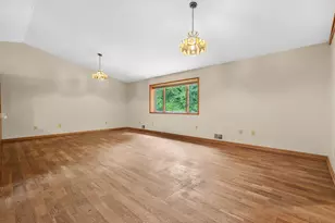 2474 E Vw Ave E, Vicksburg, MI 49097 - Photo 5
